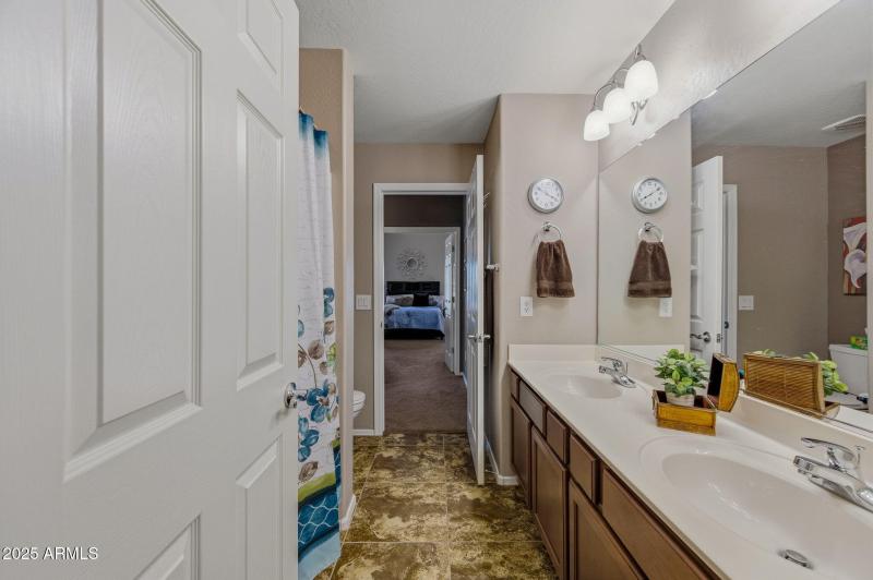 25-web-or-mls-19589 N Portarosa Ct-25