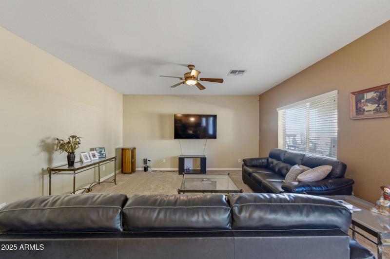 19-web-or-mls-43226 W Kimberly St-19