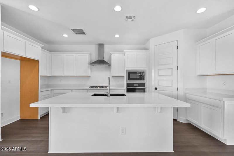 hj-az-phoenix-lucero-hazel-lot-52-kitche