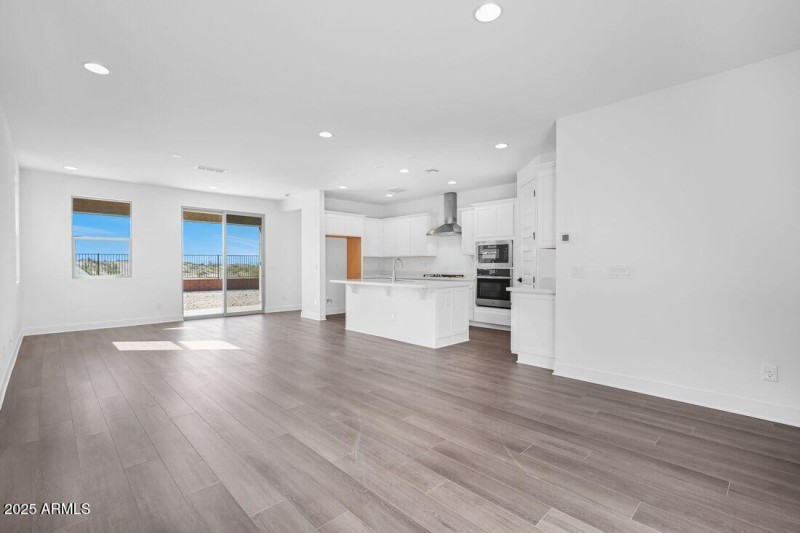 hj-az-phoenix-lucero-hazel-lot-52-tv-lou