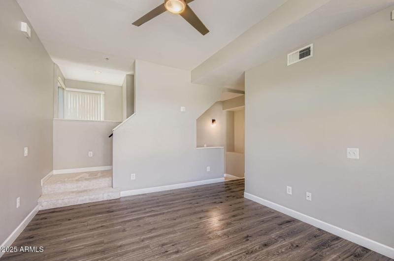 4343 N 21st St 213 - Web Quality - 017 -