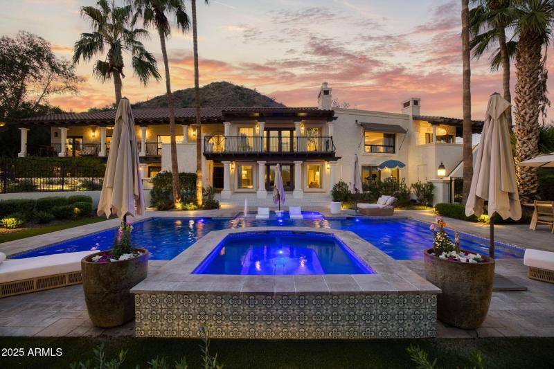 X4801 E Moonlight Way - 703