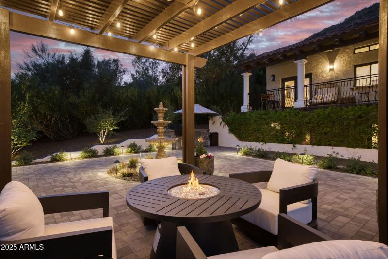 4801 E Moonlight Way - 708