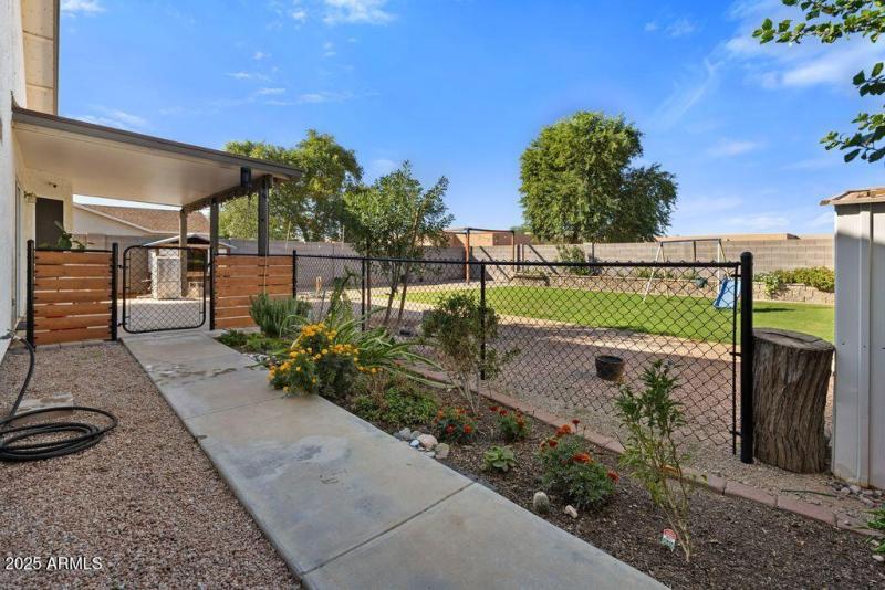 Burwick Walkway & Backyard