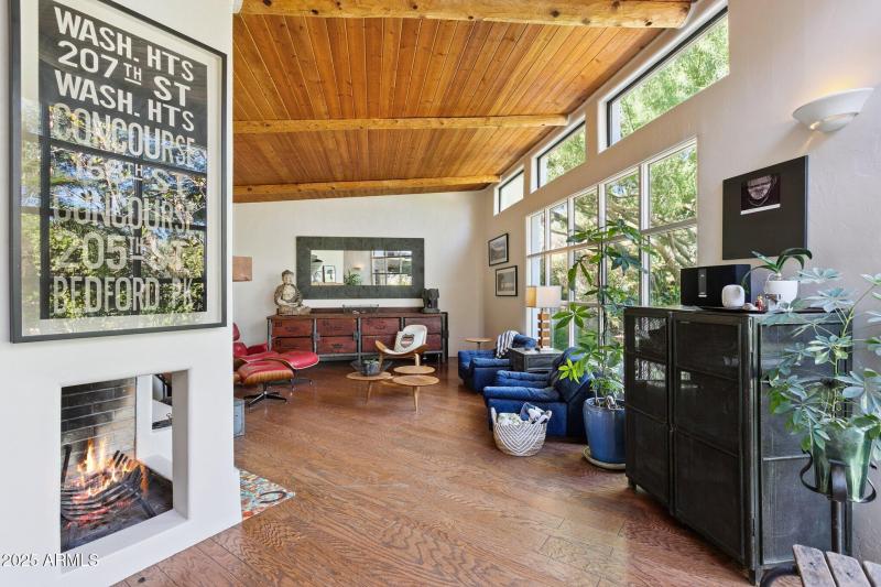 11-web-or-mls-7005-e-jackrabbit-rd