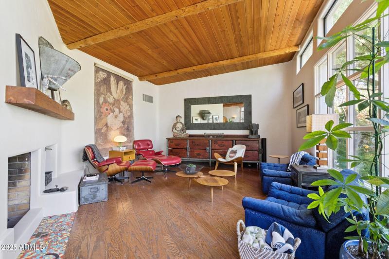 12-web-or-mls-7005-e-jackrabbit-rd