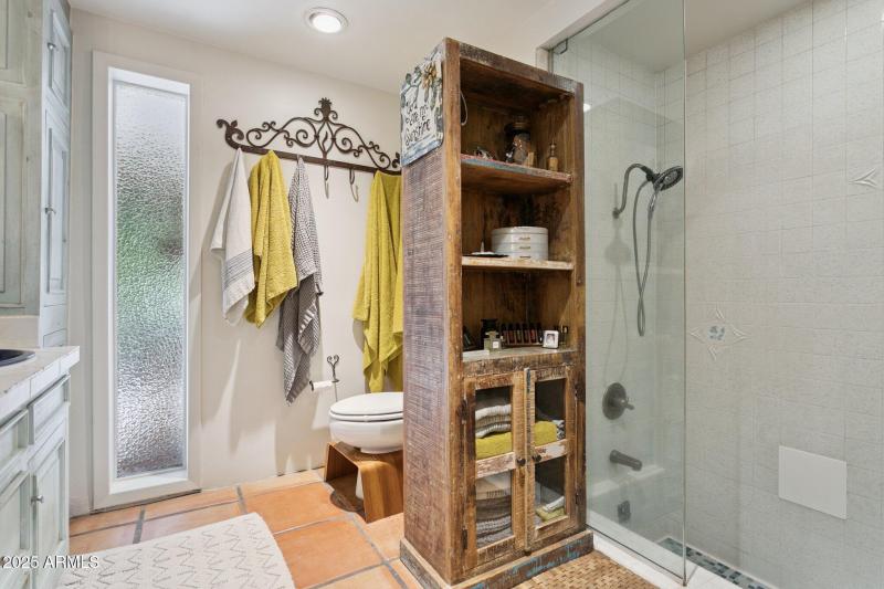 31-web-or-mls-7005-e-jackrabbit-rd