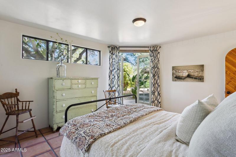 34-web-or-mls-7005-e-jackrabbit-rd