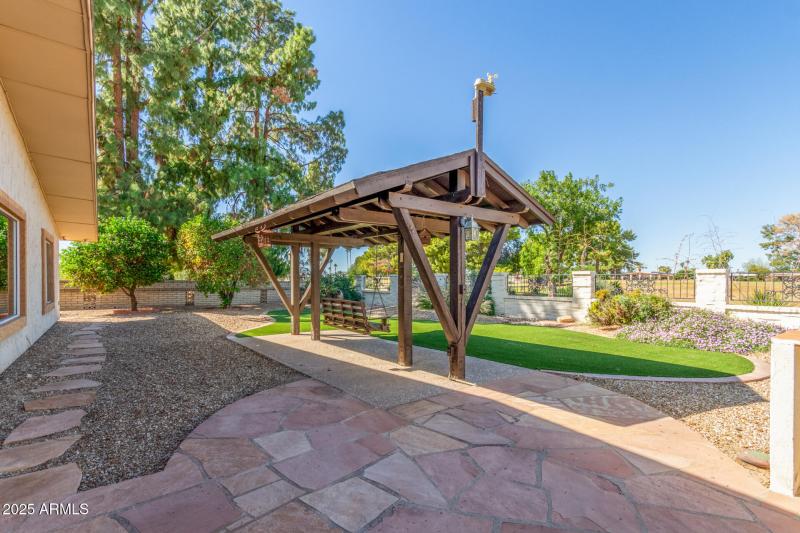 Shaded rest in back yardatridge