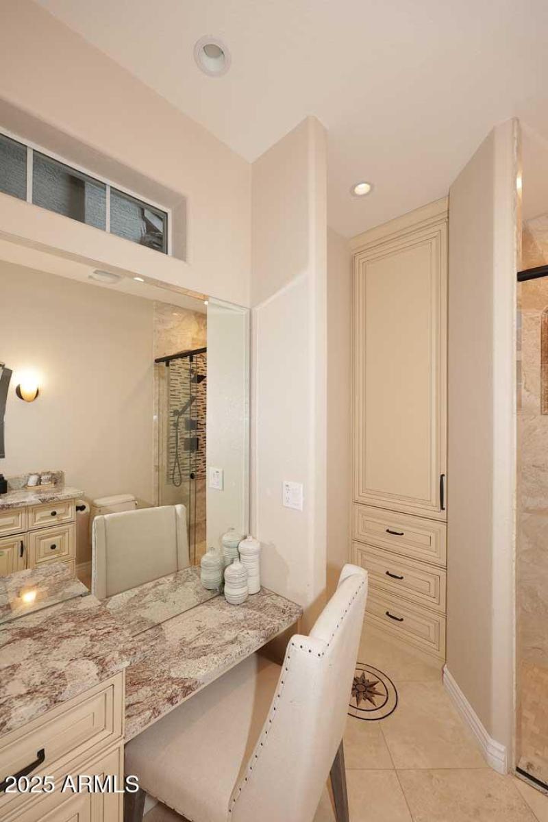 2nd Primary Bedroom-Ensuite Vanity