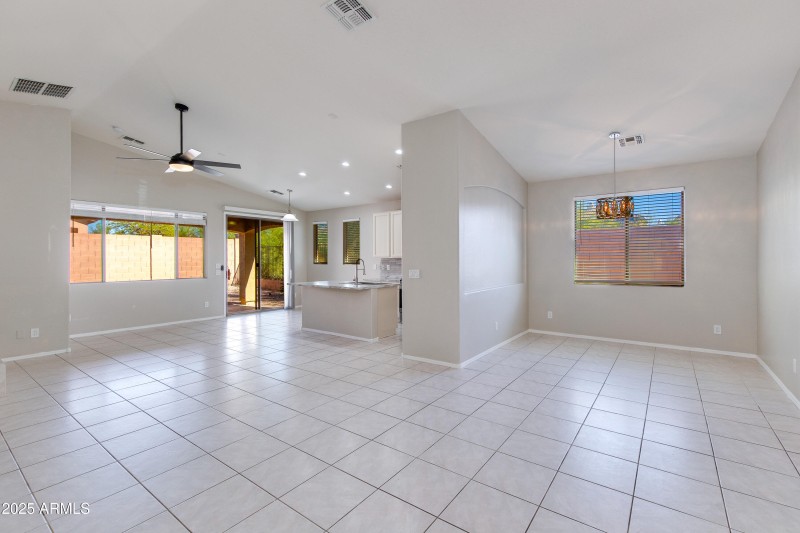 11-Via Caballo Blanco