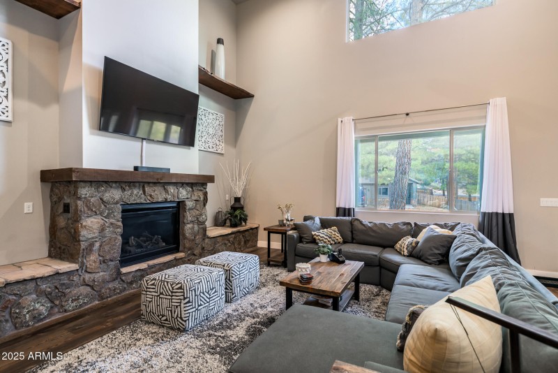 17 E Tranquil Ln (35 of 64)