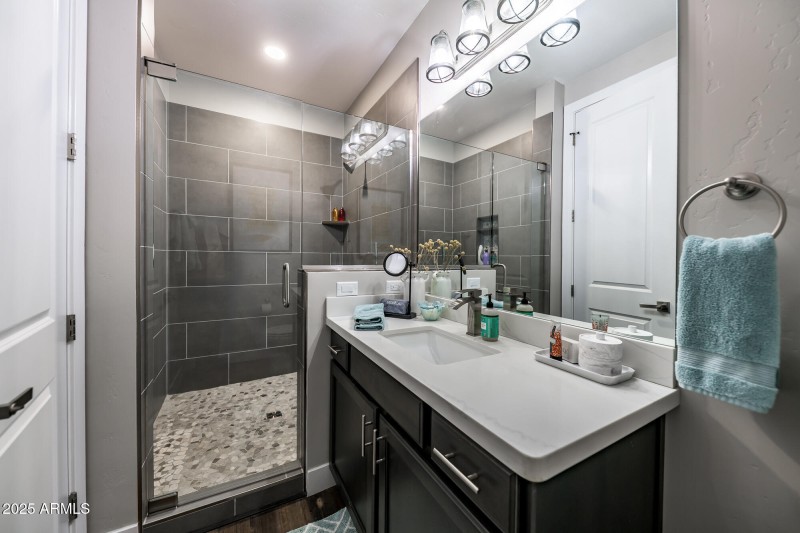 17 E Tranquil Ln (56 of 64)