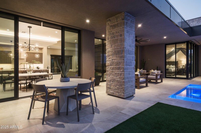 56_10617 E Greythorn Dr