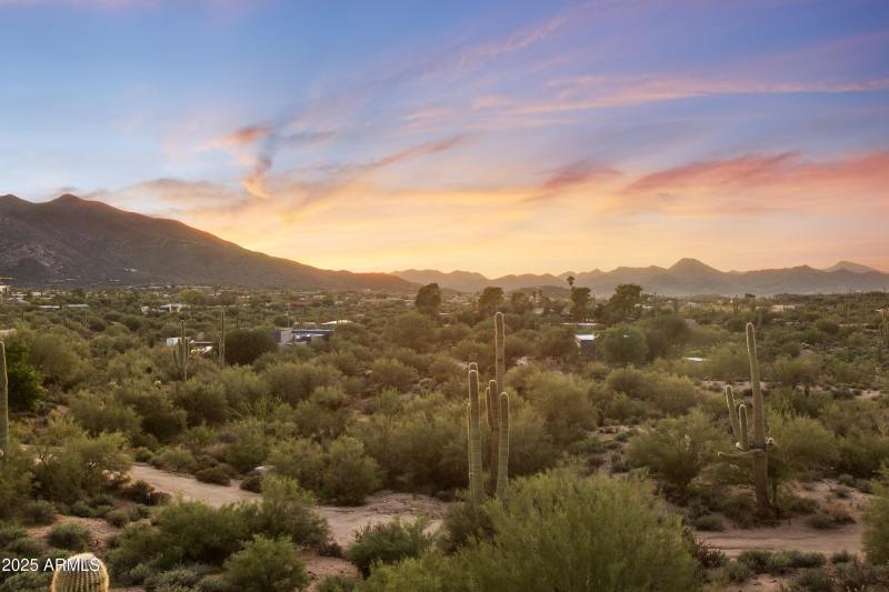 360 Degree Mountain Views