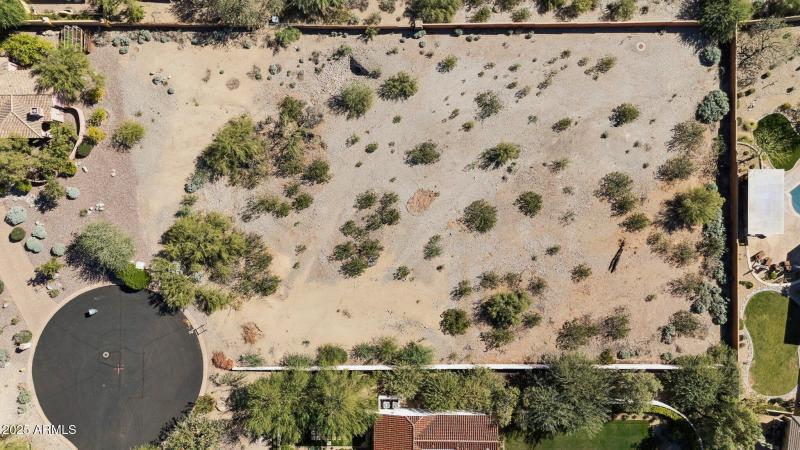 18-web-or-mls-6300-n-33rd-st