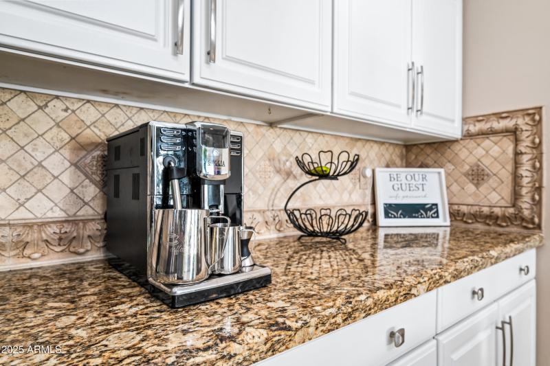 17-1817EWTC-ocupix-IR