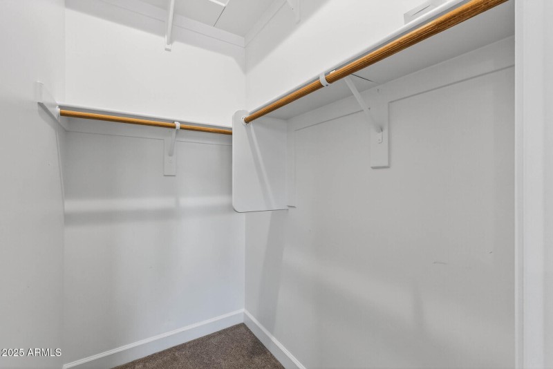 Guest walk-in closet