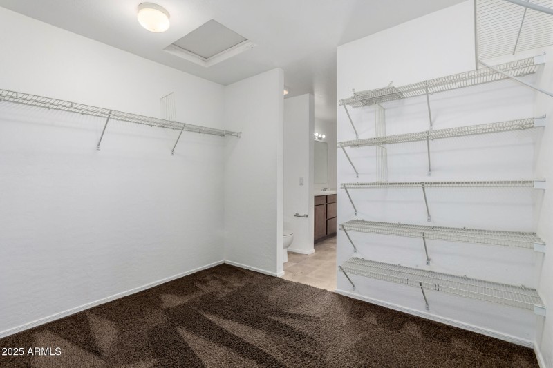 26 - Maldonado - Closet