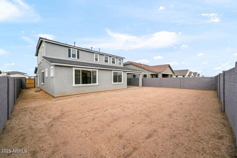 10205 W WELDON Avenue - Ready Now!