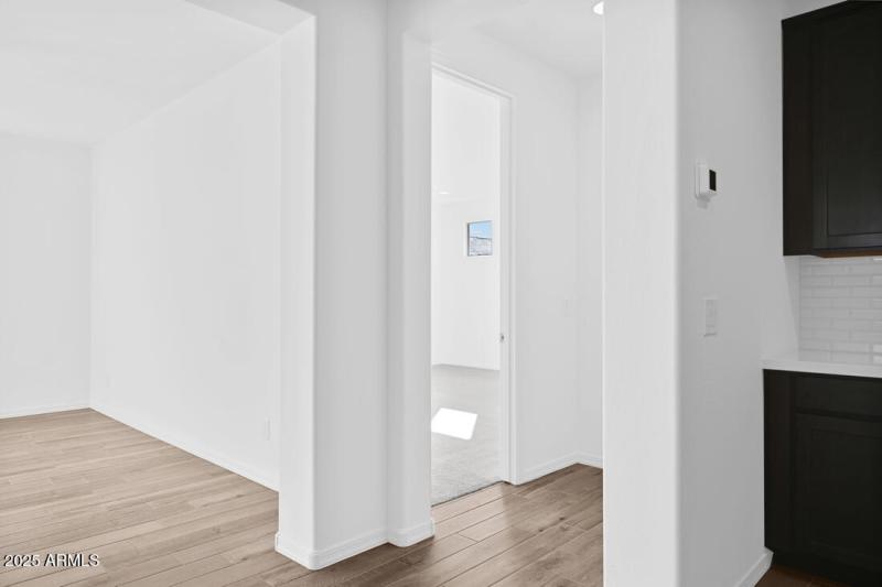 10205 W WELDON Avenue - Ready Now!