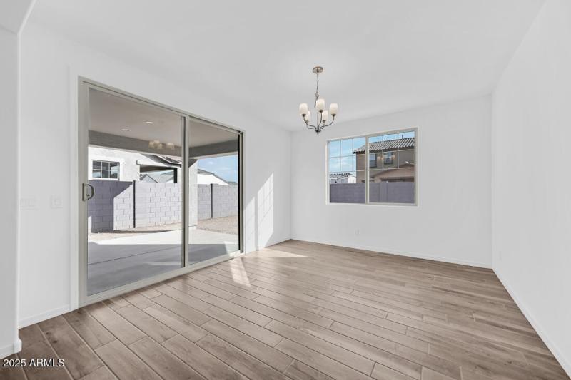 10205 W WELDON Avenue - Ready Now!