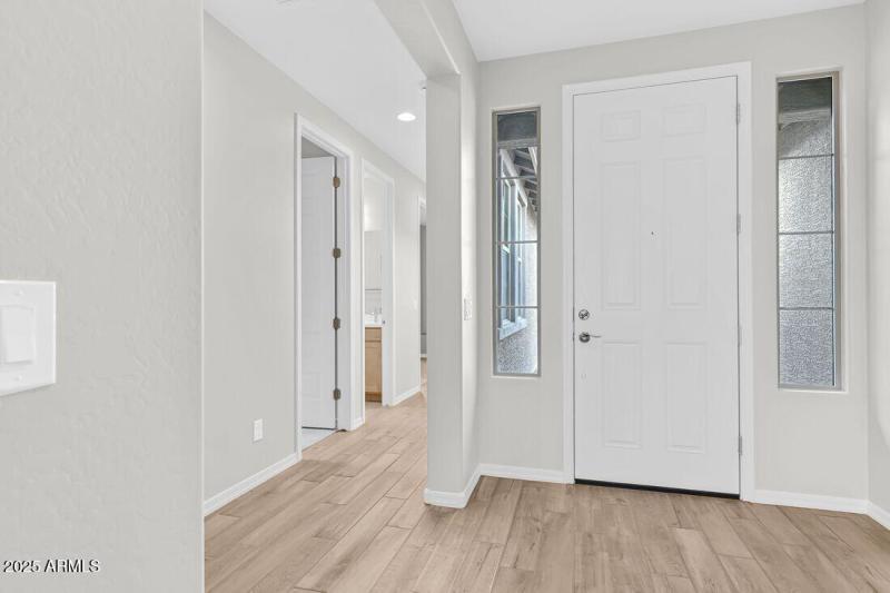 10201 W Weldon Avenue - ready Now!