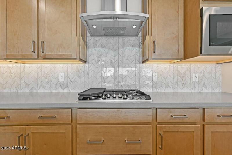 10201 W Weldon Avenue - ready Now!