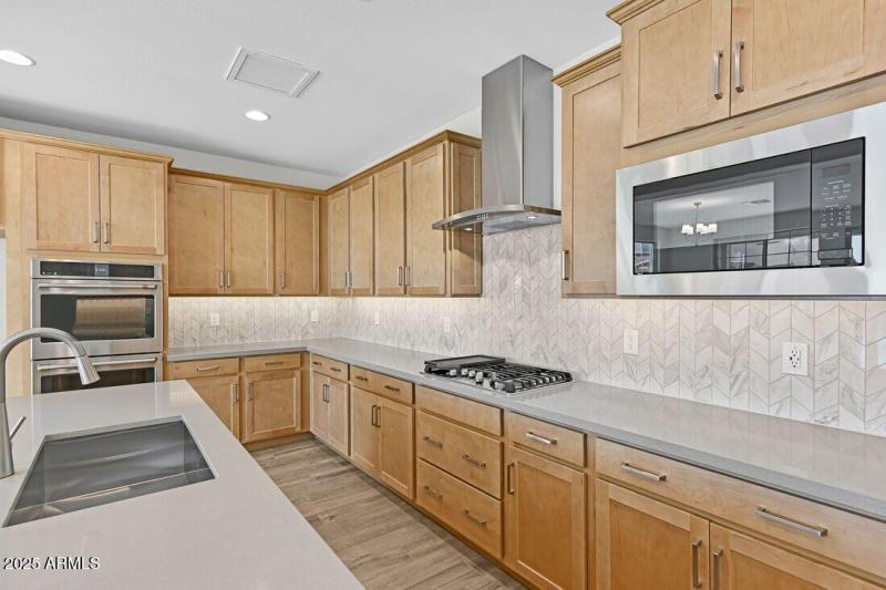 10201 W Weldon Avenue - ready Now!