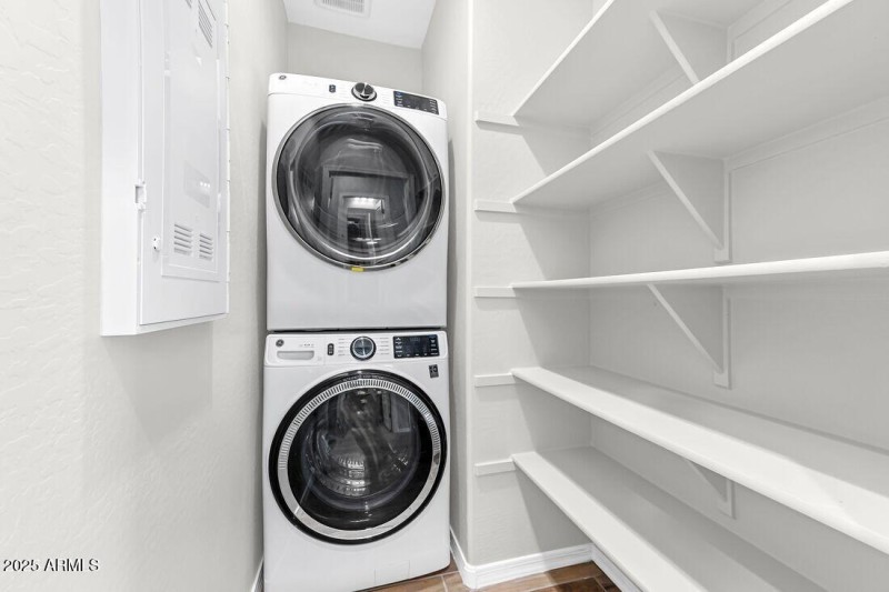 9964 W Piccadilly Road - Ready Now!