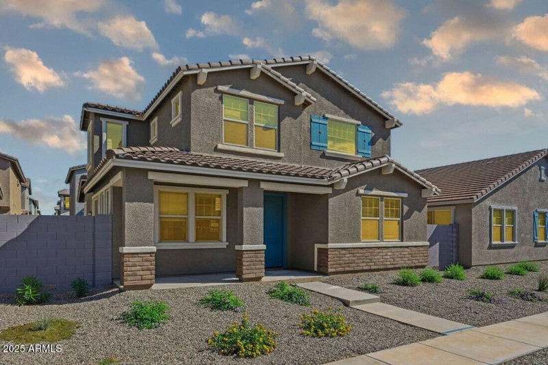 10002 W PICCADILLY Road - Ready Now!