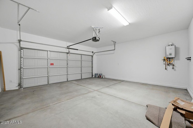 10002 W PICCADILLY Road - Ready Now!