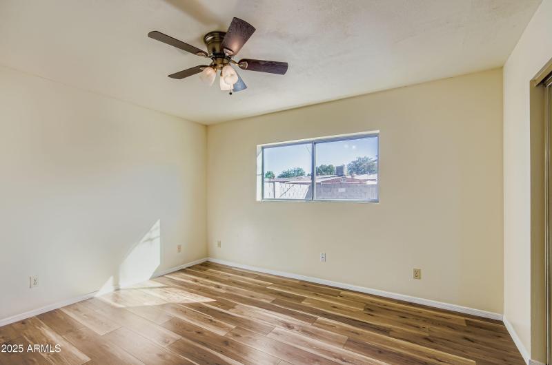 11417 N 33rd Ave - MLS Sized - 009 - 11