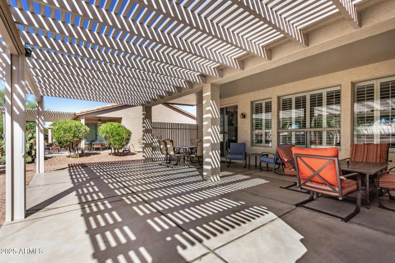 31 Extended Patio : Pergola