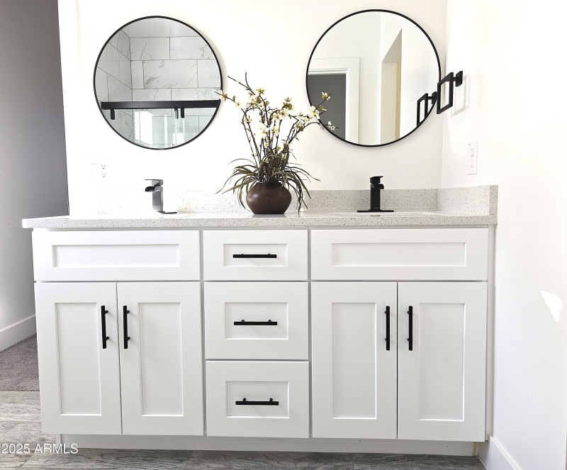 Dual vanities