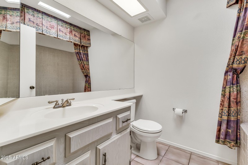 9834 E Minnesota Ave-32_(2048)