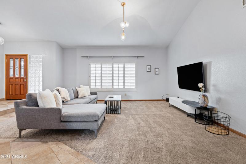 5735 E Campo Bello Dr-10