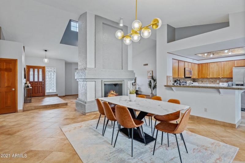 5735 E Campo Bello Dr-17