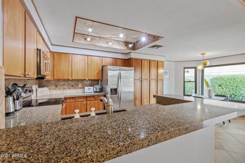 5735 E Campo Bello Dr-18