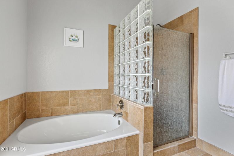 5735 E Campo Bello Dr-41