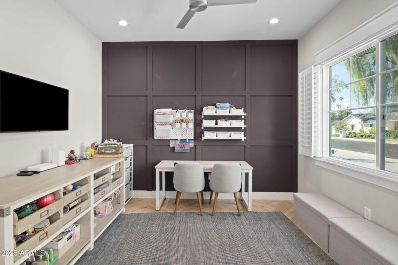 Bonus Room or Office