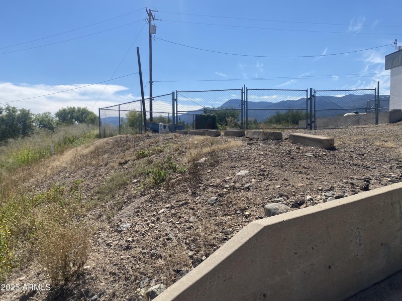 33BD6150-03AC-487D-8DFF-F7FDE4E28E0F