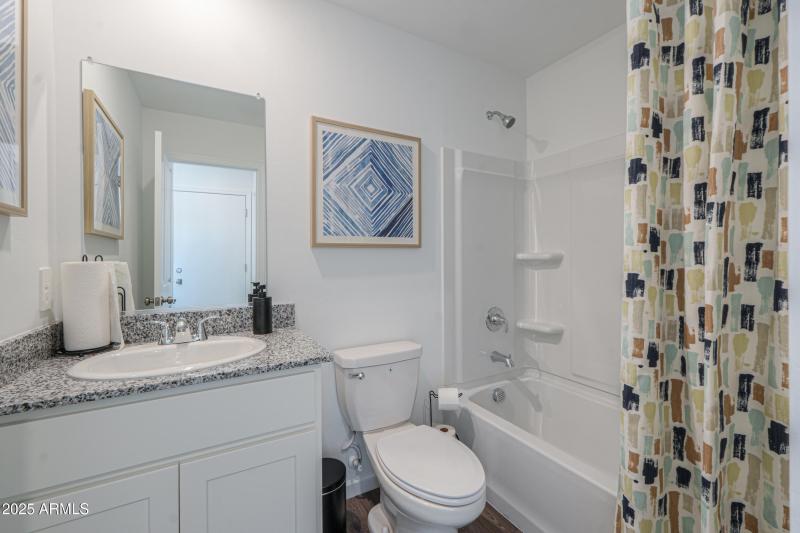 Aguila 1st Floor Bath