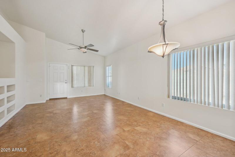 9-web-or-mls-W Magnolia St-S3010-009