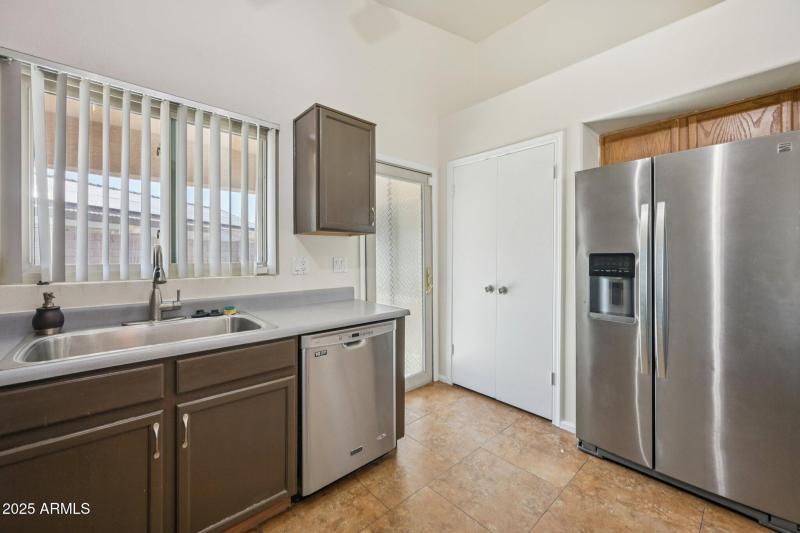 14-web-or-mls-W Magnolia St-S3010-014