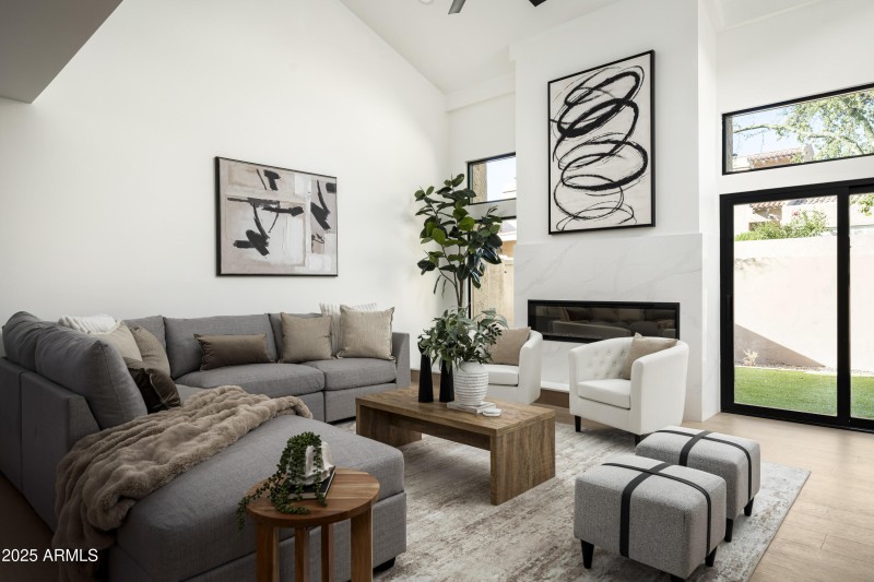 4446ECamelbackRd Unit102-6