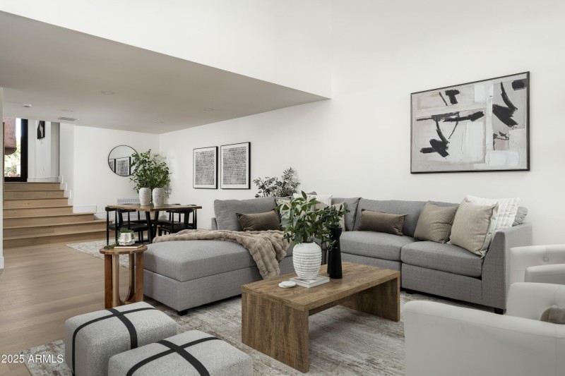 4446ECamelbackRd Unit102-7