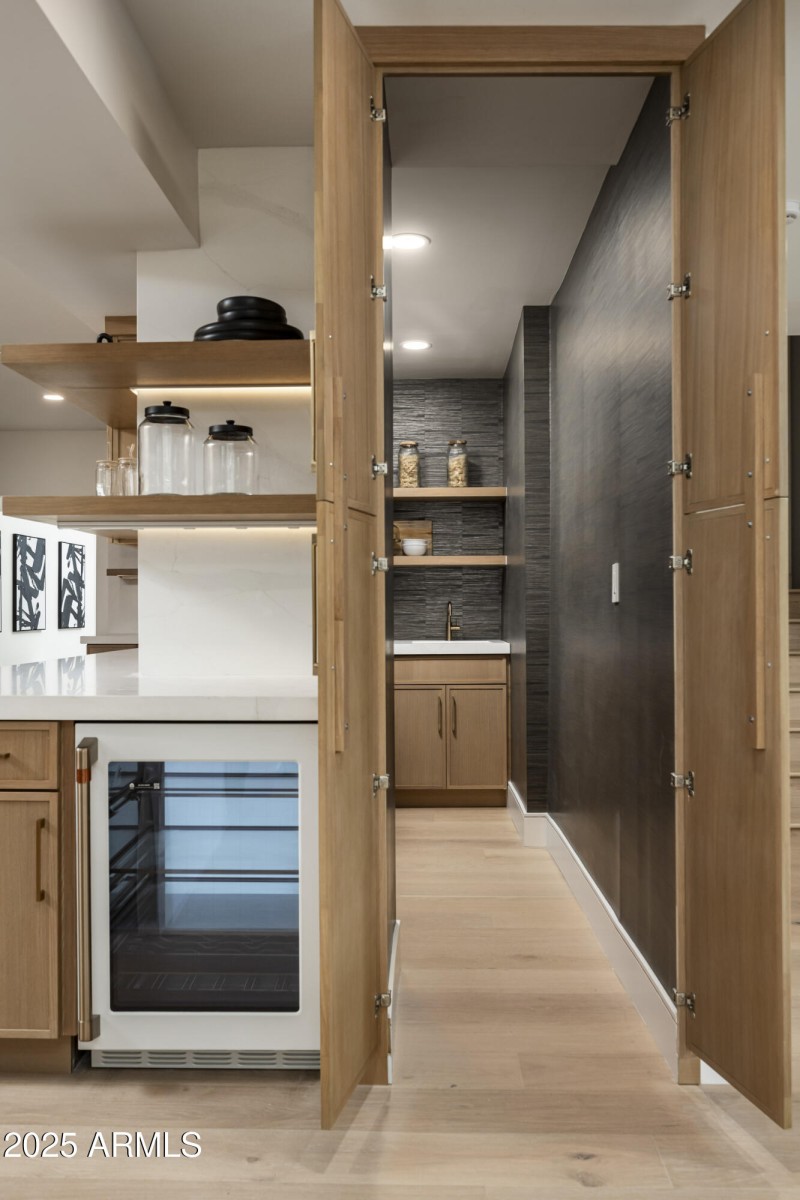 4446ECamelbackRd Unit102-10