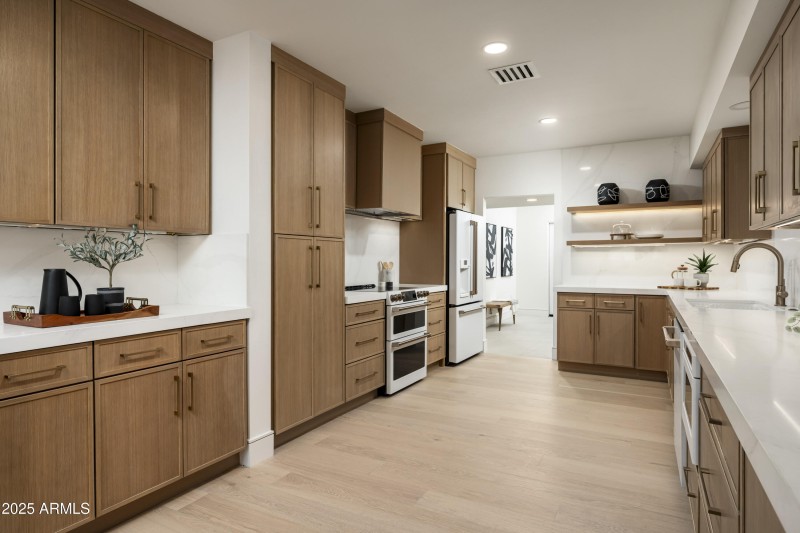 4446ECamelbackRd Unit102-12