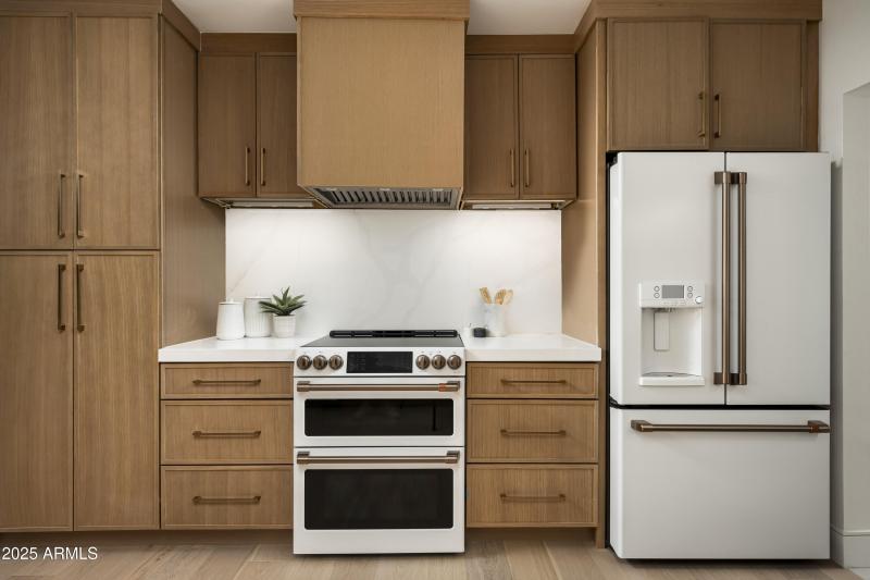 4446ECamelbackRd Unit102-14